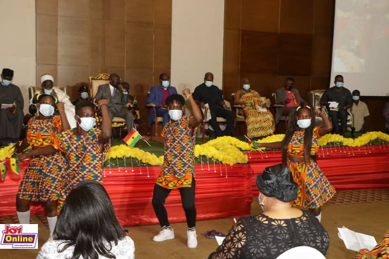 Photos: Akufo-Addo, Mahama commit to peace ahead of election