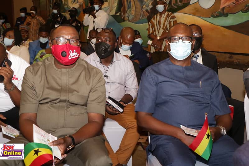 Photos: Akufo-Addo, Mahama commit to peace ahead of election