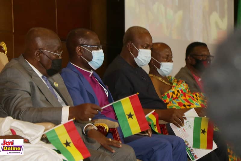 Photos: Akufo-Addo, Mahama commit to peace ahead of election