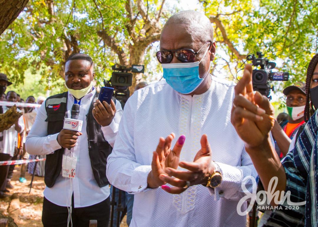 Mahama expresses worry over hitches being reported at polling stations Mahama expresses worry over hitches being reported at polling stations