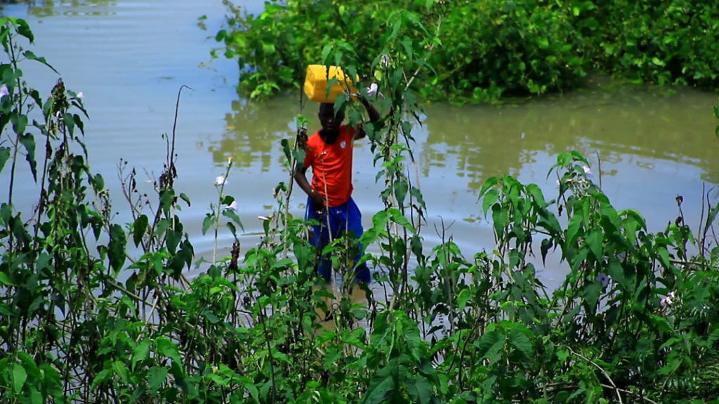 Buipe residents turn Black Volta into dumping site, defecation point