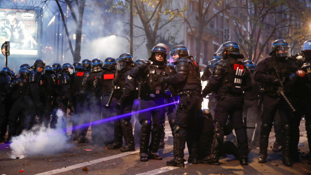 Paris protests: Police clash with protesters as violence flares at anti-security bill demonstrations