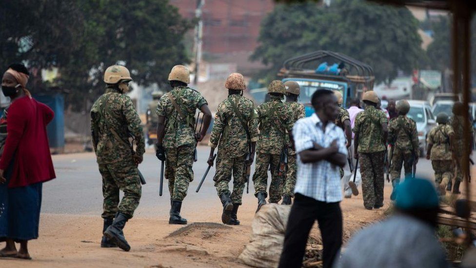 Uganda elections 2021: Museveni takes lead as Bobi Wine cries foul