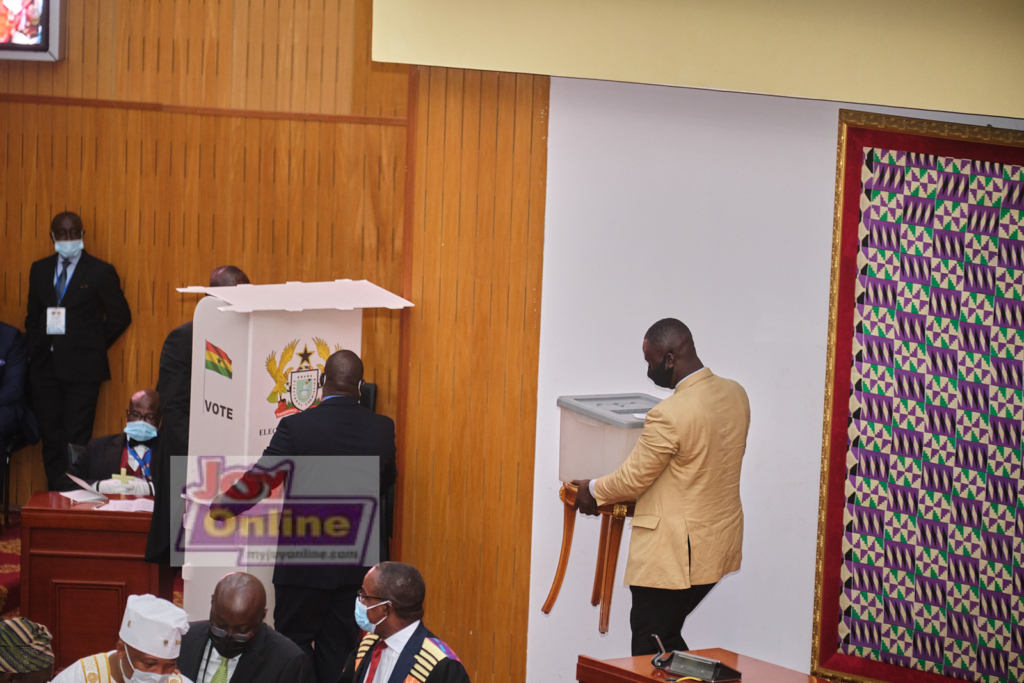 Photos: Swearing-in of 8th Parliament ahead of Akufo-Addo's inauguration