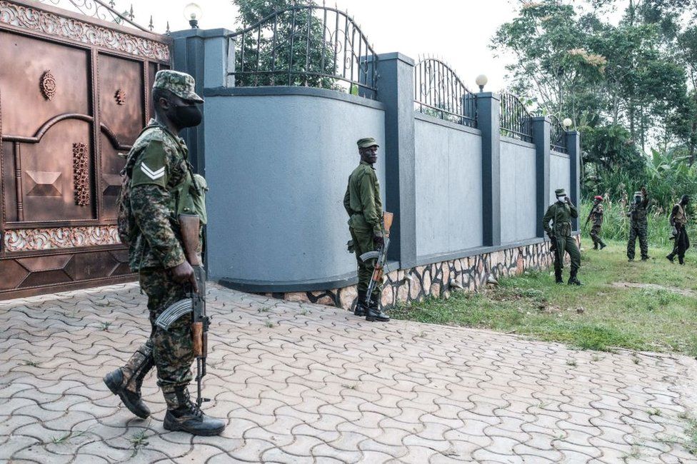 Uganda ordered to end Bobi Wine's house arrest