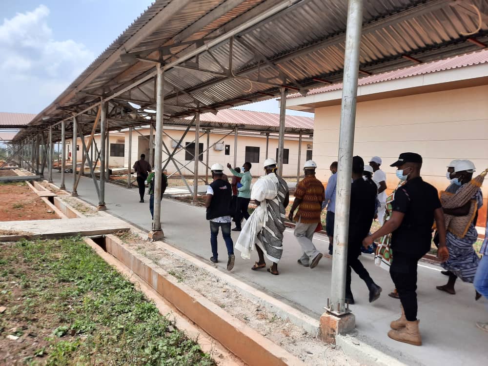 Contractors of Kumawu Hospital resume work ahead of receipt of financing