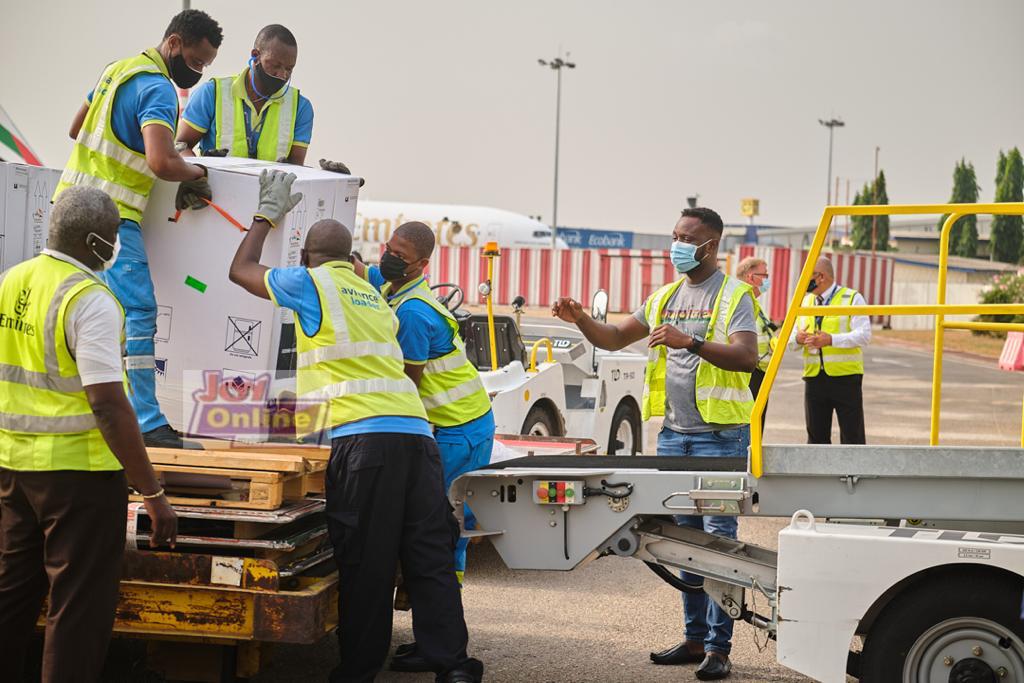 Photos: First batch of Covid-19 vaccines arrive at Kotoka International Airport