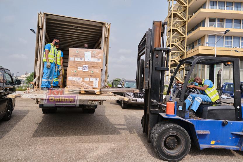 Photos: First batch of Covid-19 vaccines arrive at Kotoka International Airport