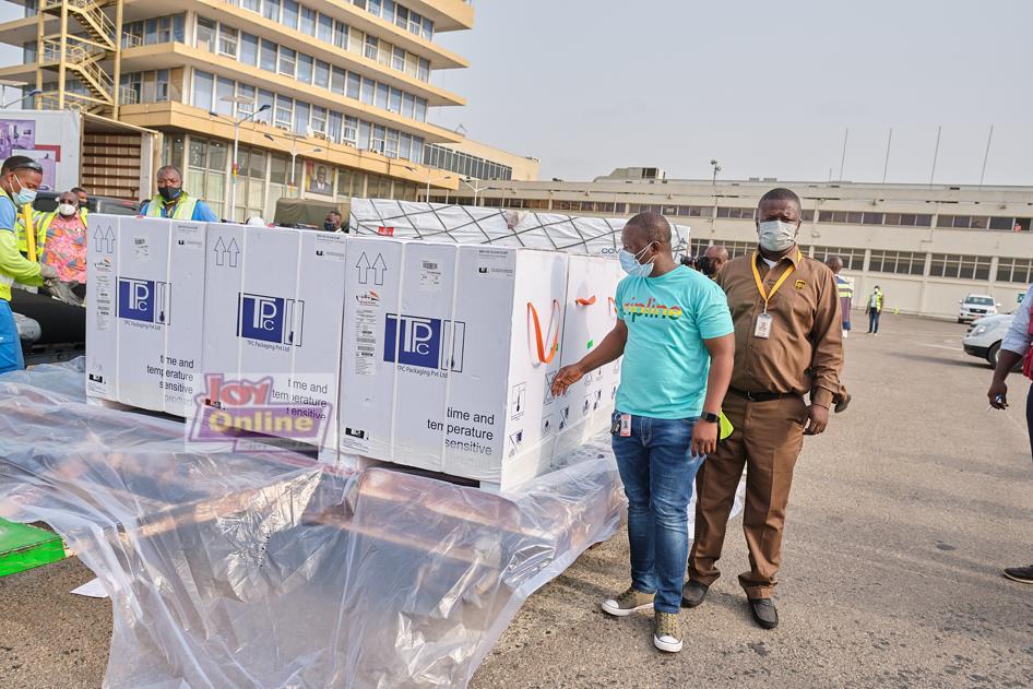 Photos: First batch of Covid-19 vaccines arrive at Kotoka International Airport