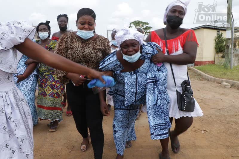 Photos/Videos: Hundreds gather to bid farewell to victims of Apam drowning