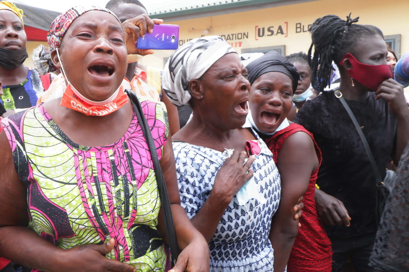 Photos: Apam; a town in pain and sorrow as it buries 13 teens