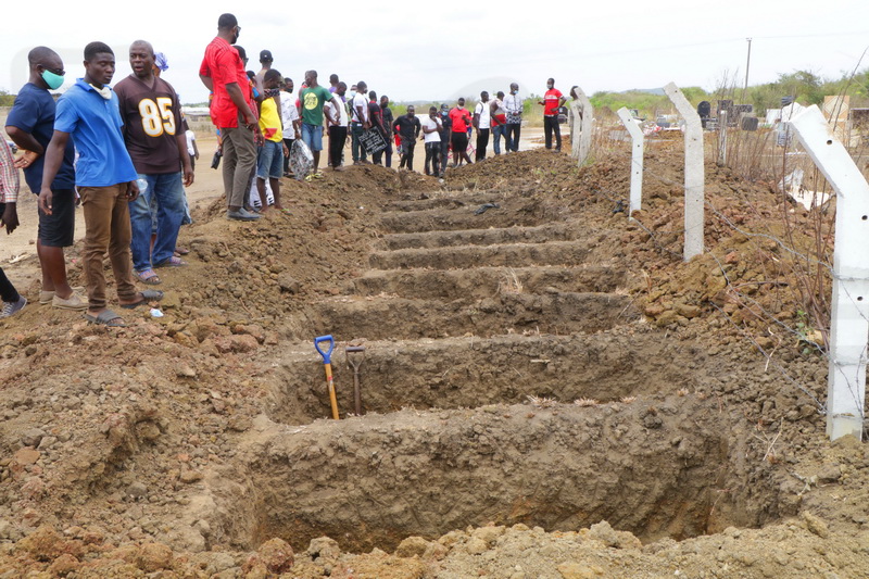 Photos: Apam; a town in pain and sorrow as it buries 13 teens