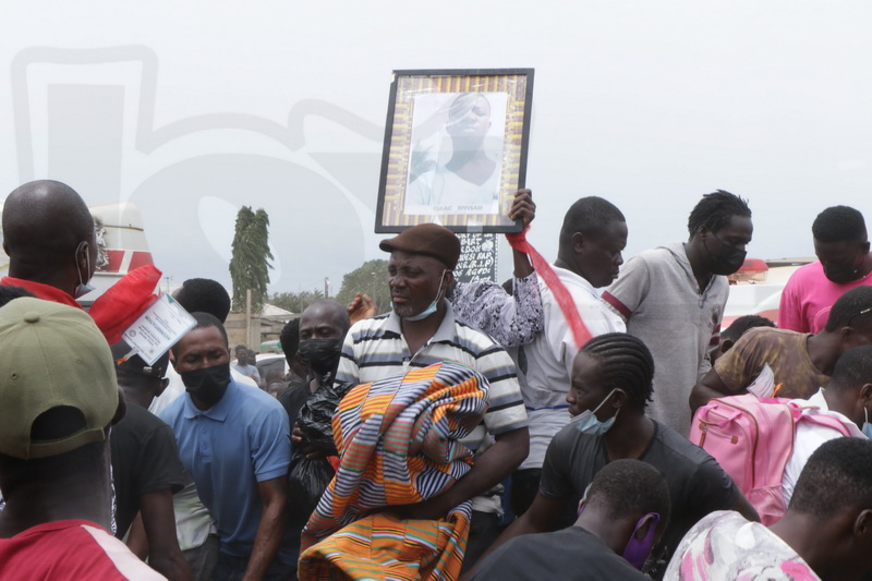 Photos: Apam; a town in pain and sorrow as it buries 13 teens