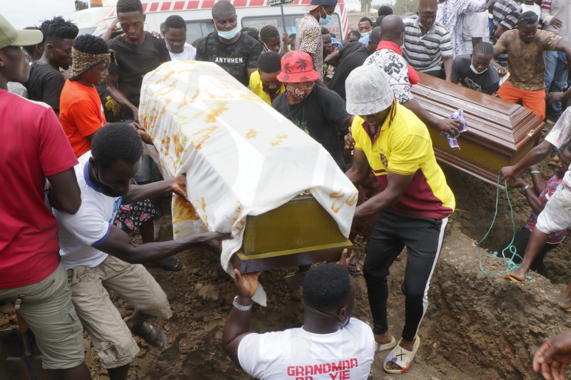 Photos: Apam; a town in pain and sorrow as it buries 13 teens