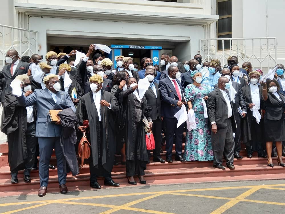 Akufo-Addo's lawyers sing, wave white handkerchiefs after dismissal of Mahama's petition