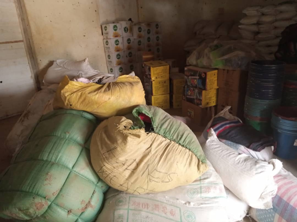 Victims of the Bagre Dam Spillage disaster receive relief items