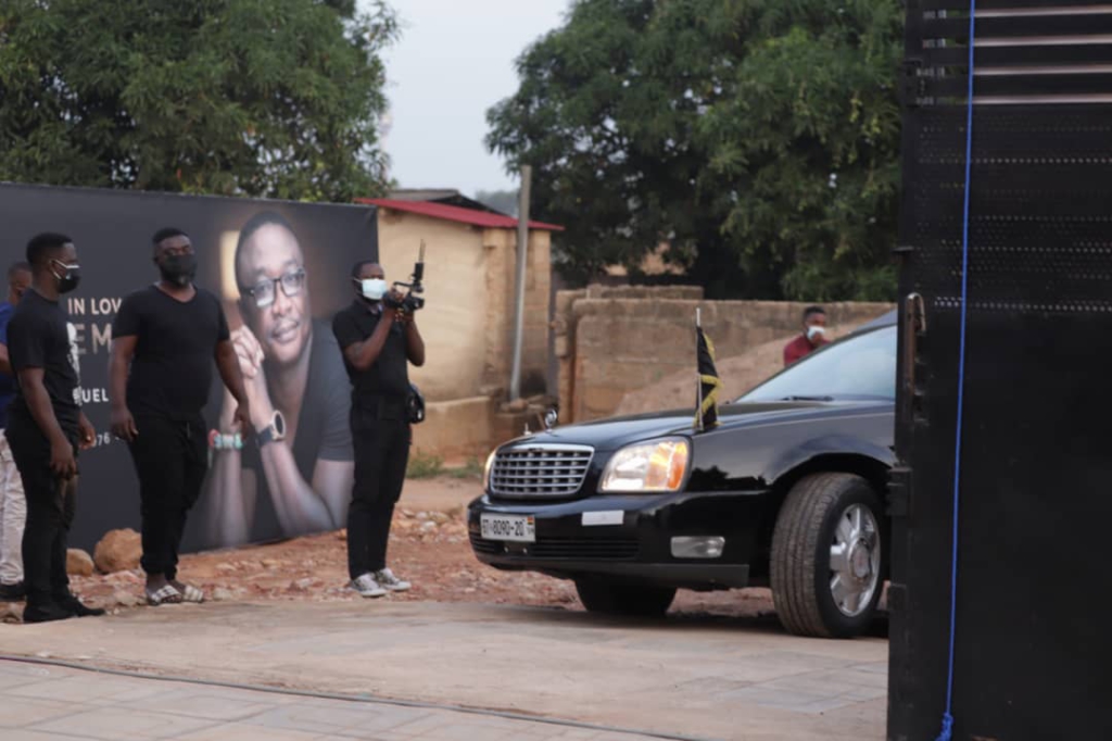 Photos: Burial service for popular Ghanaian photographer, Bob Pixel