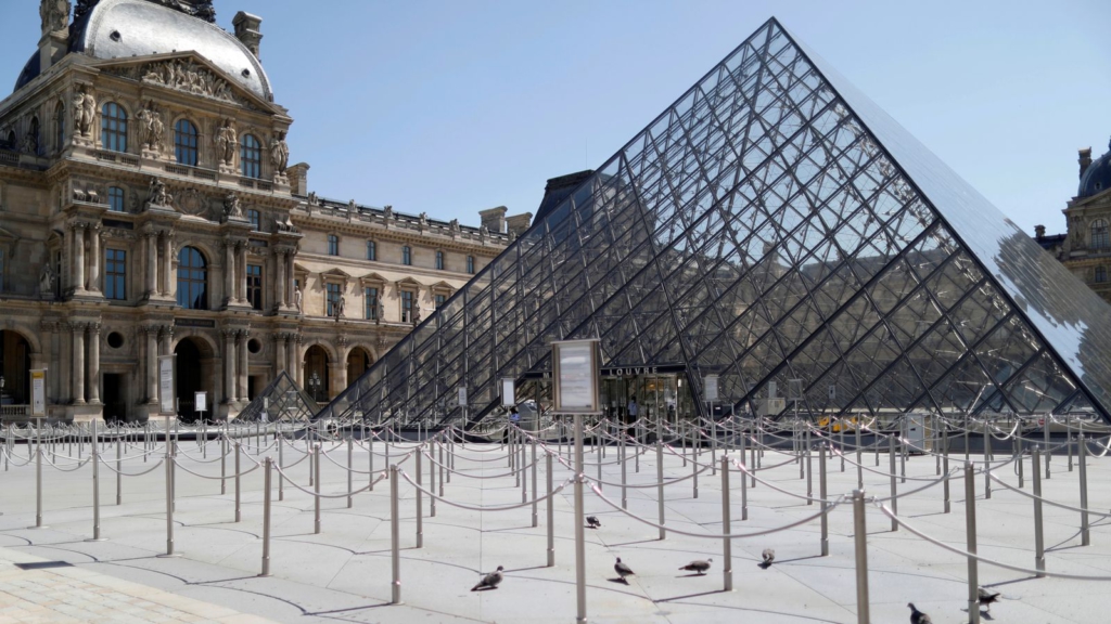 Louvre gives art lovers plenty to smile about as it puts entire collection online - for free