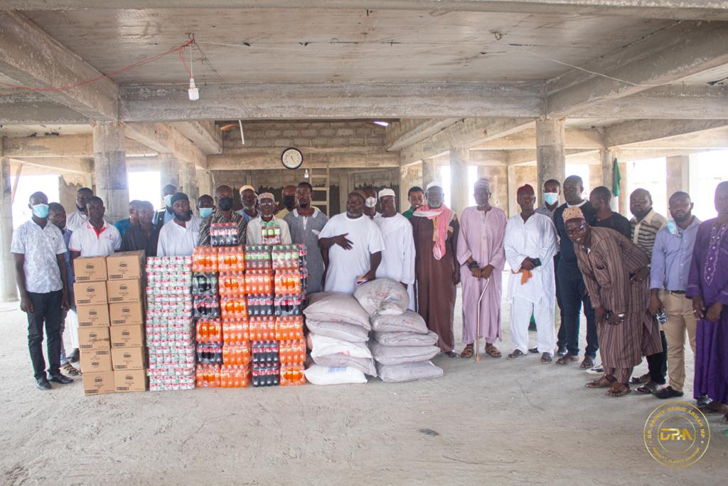 Kwesimintsim MP donates to Muslims as they begin fasting to mark Ramadan