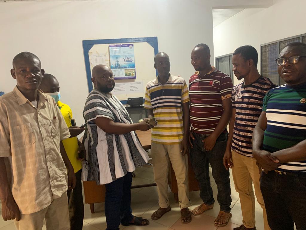 Yendi MP, Farouk Aliu Mahama presents ¢10k to Ghana Water Company