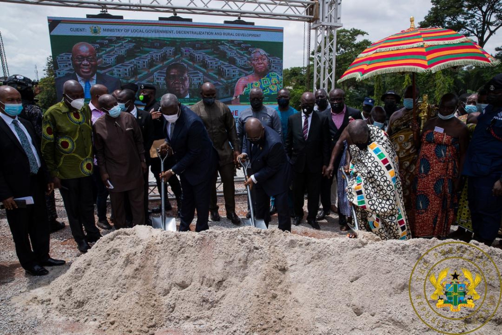 Akufo-Addo cuts sod for 20 residential facilities for Appeal Court judges in Kumasi Akufo-Addo cuts sod for 20 residential facilities for Appeal Court judges in Kumasi