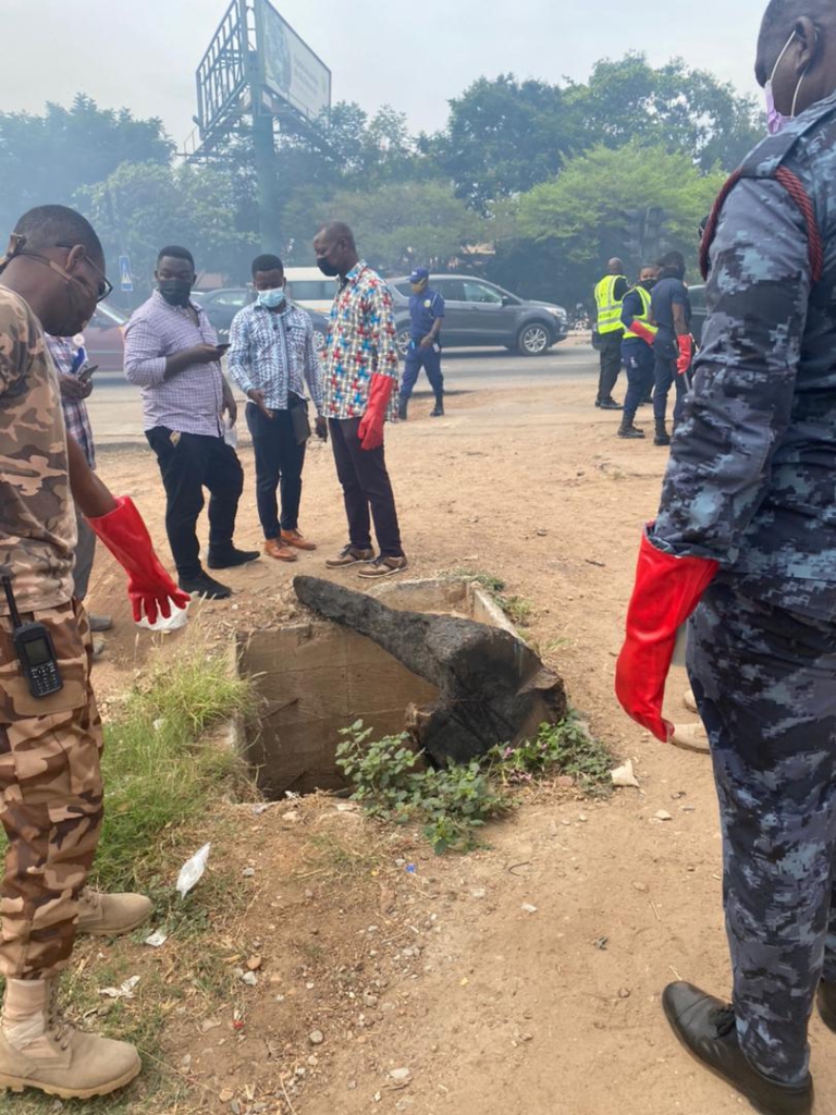 Military, police officers and others partake in clean up exercise in Accra