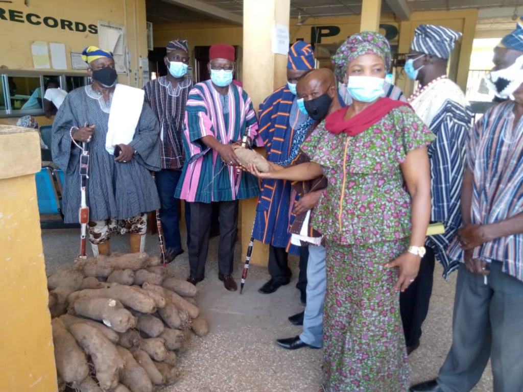 Council of State donates to inmates of Bole Hospital