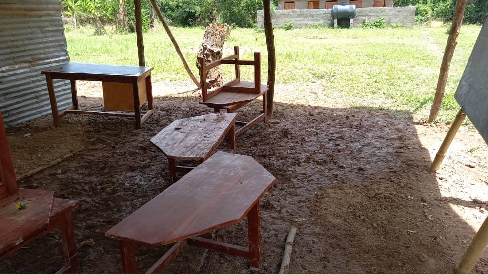 Students in Fodome-Kordzeto turn shed into classrooms Students in Fodome-Kordzeto turn shed into classrooms
