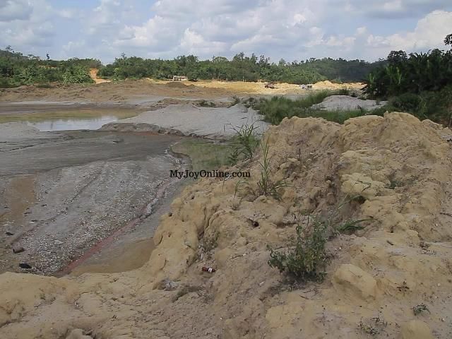 Galamsey: Desilting and dredging of the Offin river underway
