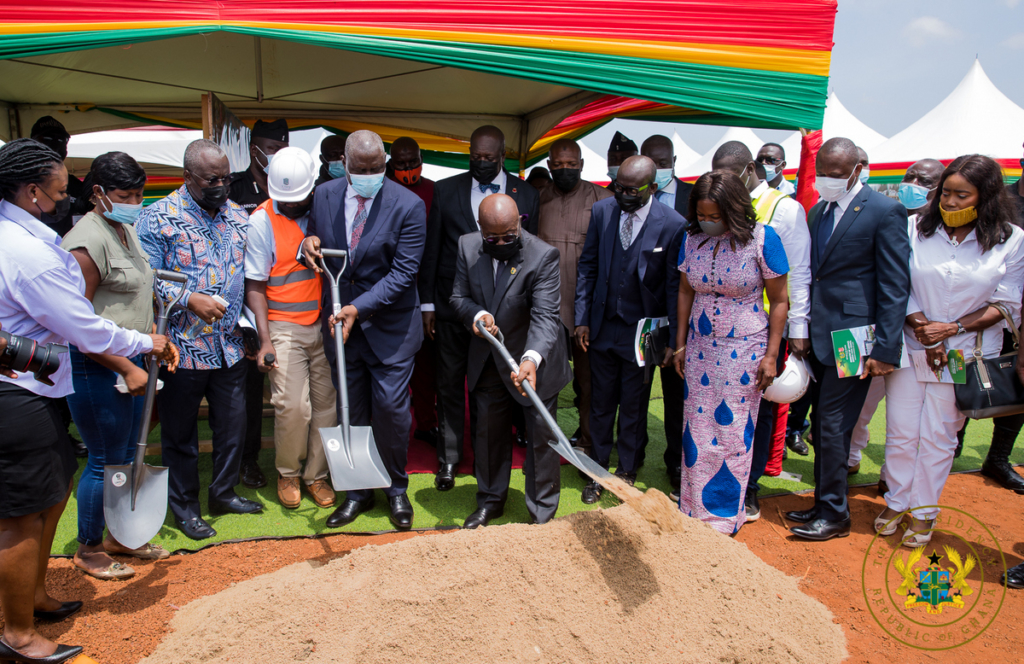 Akufo-Addo cuts sod for construction of Phase 1 of Law School Village
