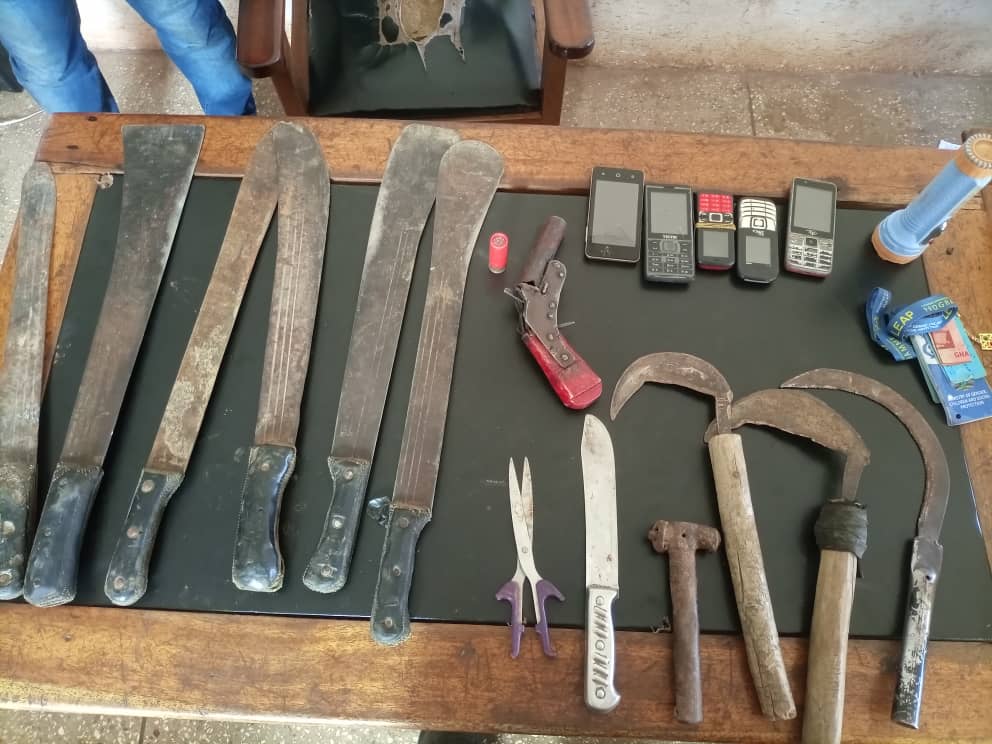 Police arrest 2 suspected armed robbers, retrieve weapons and motorbike
