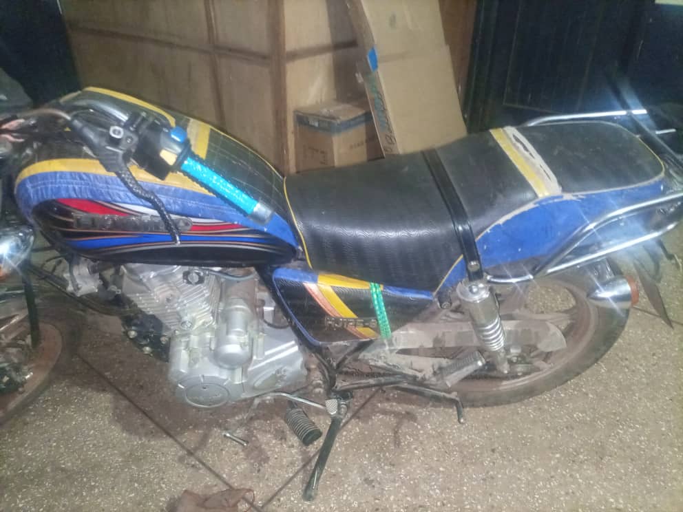 Police arrest 2 suspected armed robbers, retrieve weapons and motorbike