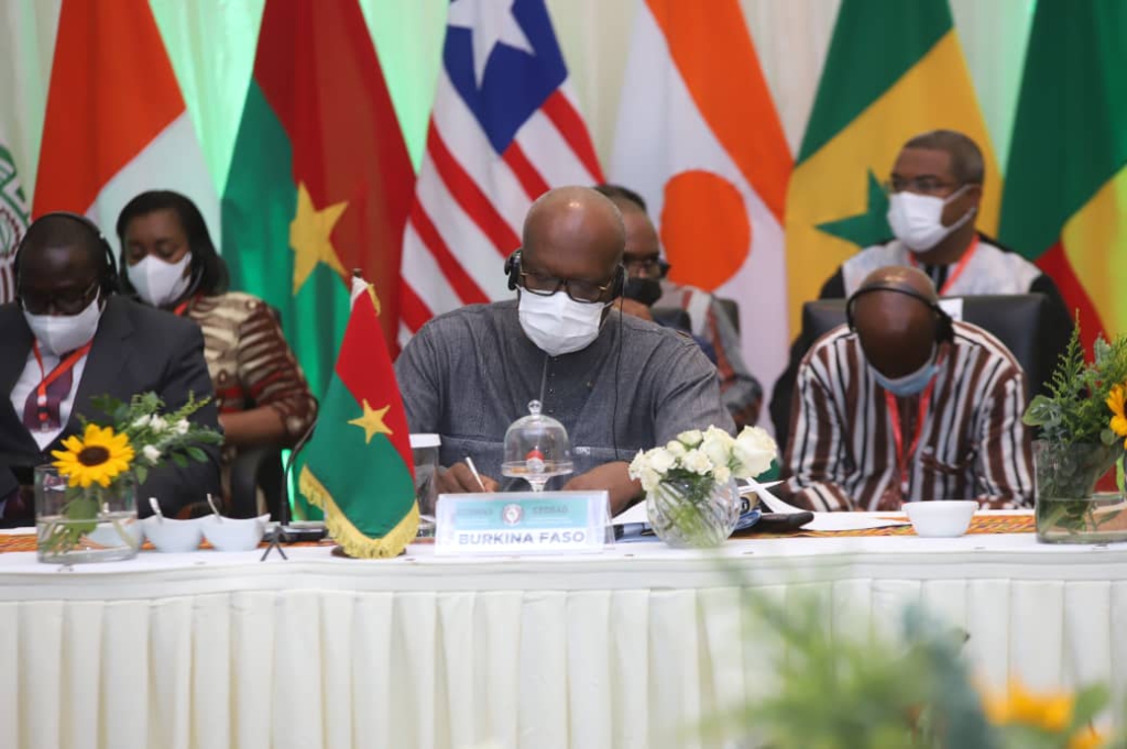 Akufo-Addo charges ECOWAS leaders to be resolute in bringing peace to Mali Akufo-Addo charges ECOWAS leaders to be resolute in bringing peace to Mali