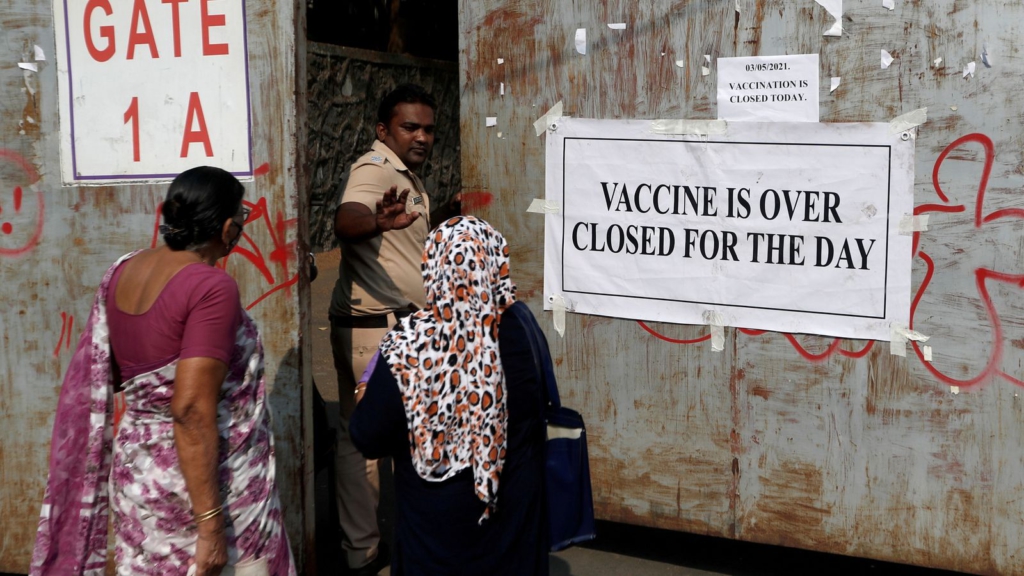 India passes 300,000 coronavirus deaths - as fatal black fungus brings 'new challenge'