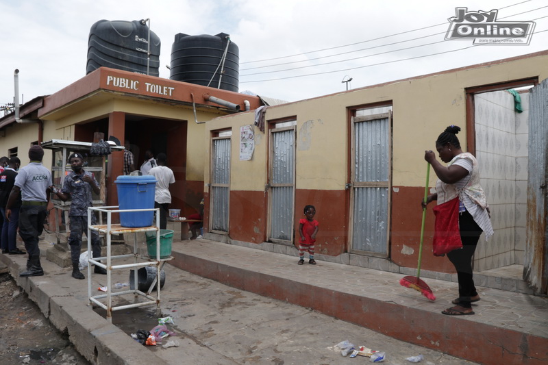 CleanGhana Campaign : AMA Health Inspectors close down public toilet at Avenor