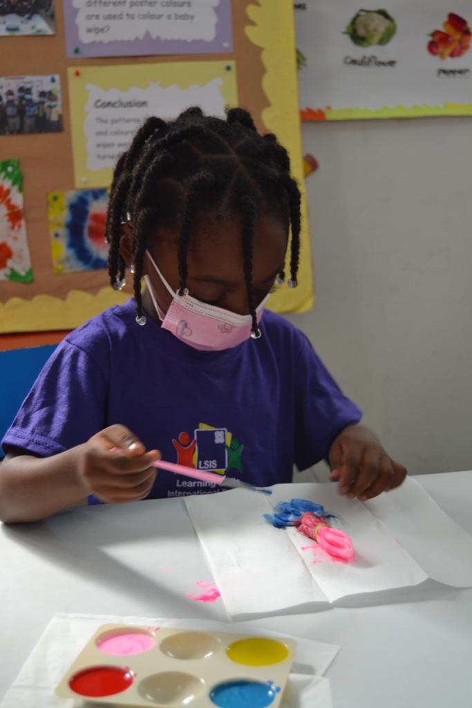 Preschoolers and elementary school students conduct science experiments at Learning Skills International School Preschoolers and elementary school students conduct science experiments at Learning Skills International School