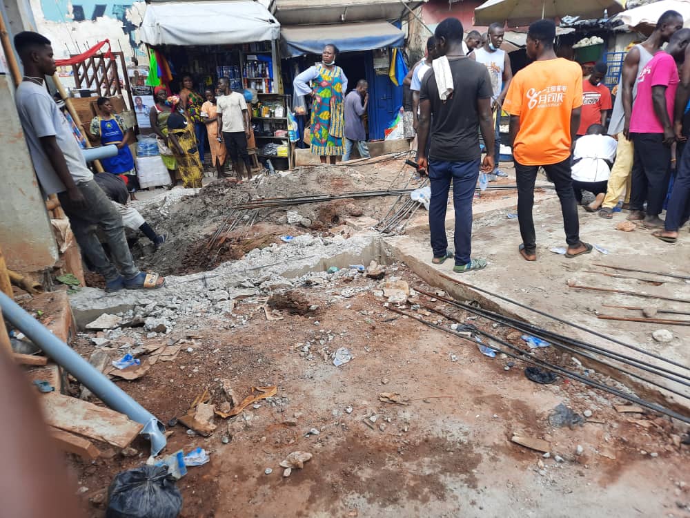 Asafo Market traders jubilate over demolition of storey building causing flood Asafo Market traders jubilate over demolition of storey building causing flood