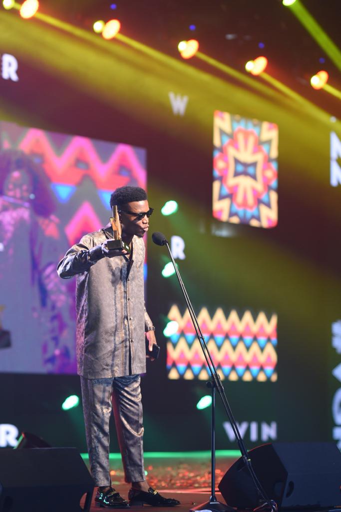 VGMA: Kofi Kinaata receives ¢10k from Vodafone as Green Award Winner