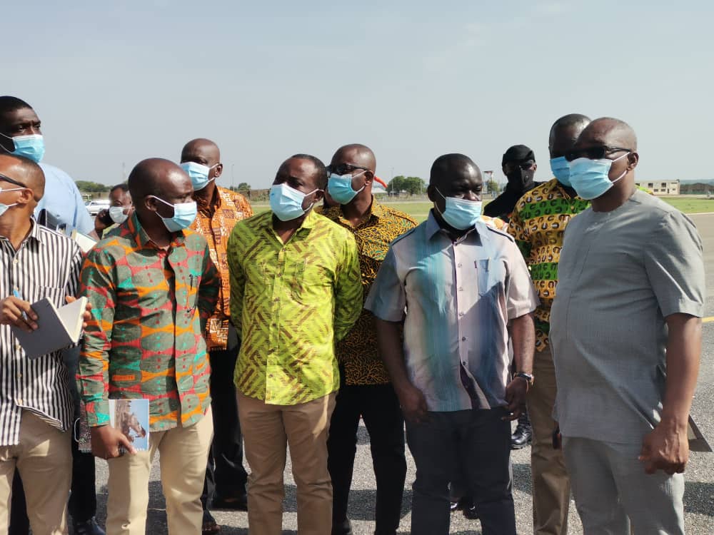 Remove telecommunication masts on flight paths or we will remove them for you - Transport minister warns telcos Remove telecommunication masts on flight paths or we will remove them for you - Transport minister warns telcos