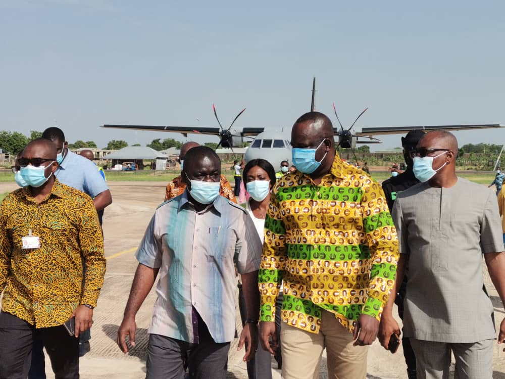 Remove telecommunication masts on flight paths or we will remove them for you - Transport minister warns telcos Remove telecommunication masts on flight paths or we will remove them for you - Transport minister warns telcos