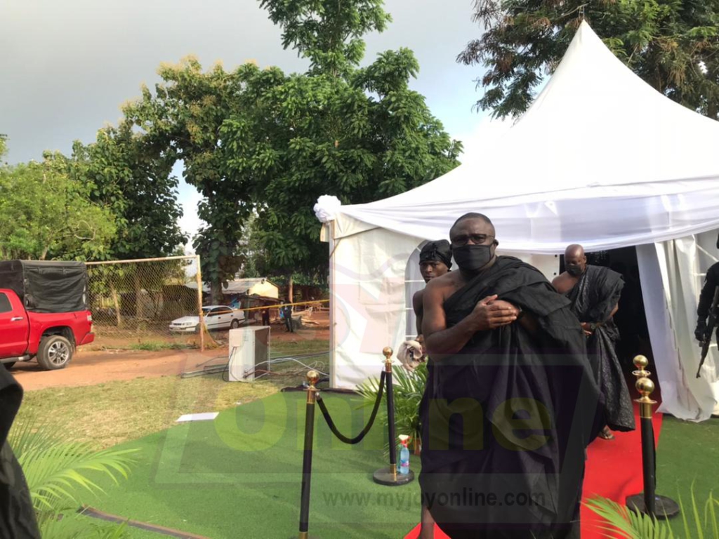 Photos: Sir John laid in state