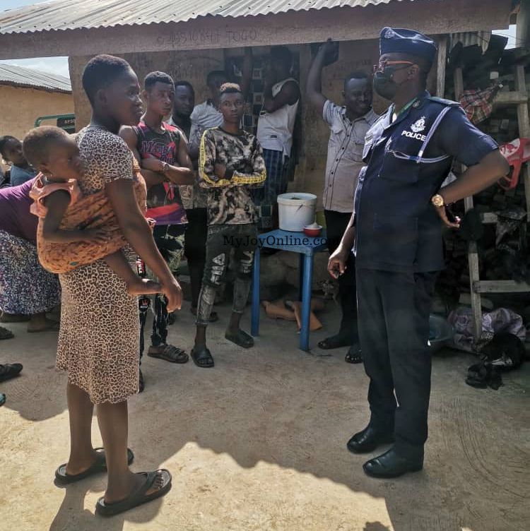 Police commander visits families of robbery victims at Monsikrom to empathise with them