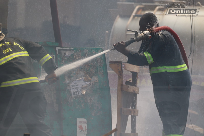 Photo: Fire and Military personnel battle Accra's toughest fire outbreak