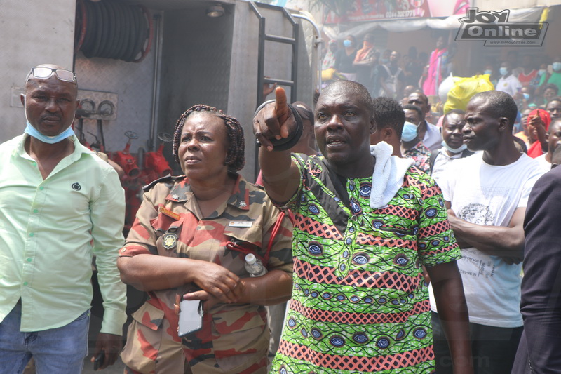 Photo: Fire and Military personnel battle Accra's toughest fire outbreak