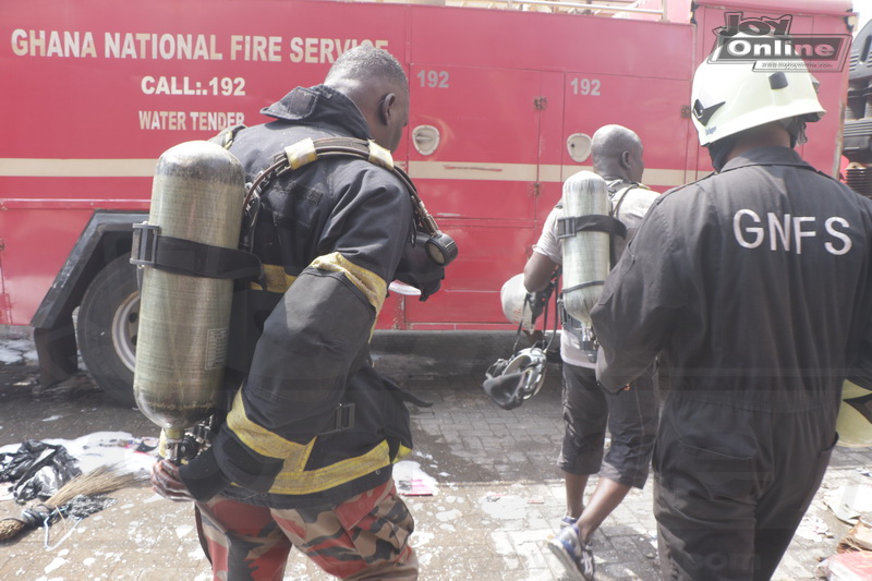 Photo: Fire and Military personnel battle Accra's toughest fire outbreak