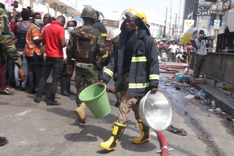 Photo: Fire and Military personnel battle Accra's toughest fire outbreak