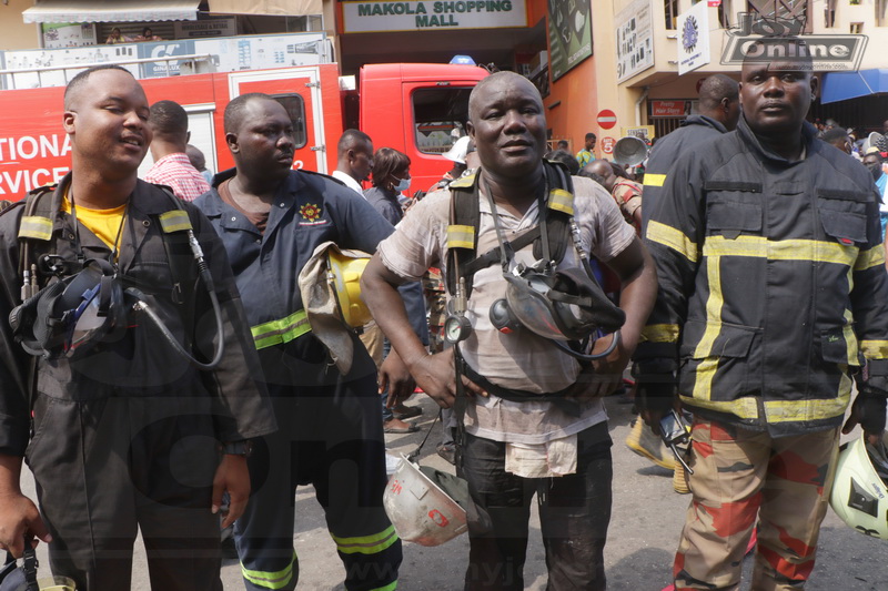 Photo: Fire and Military personnel battle Accra's toughest fire outbreak