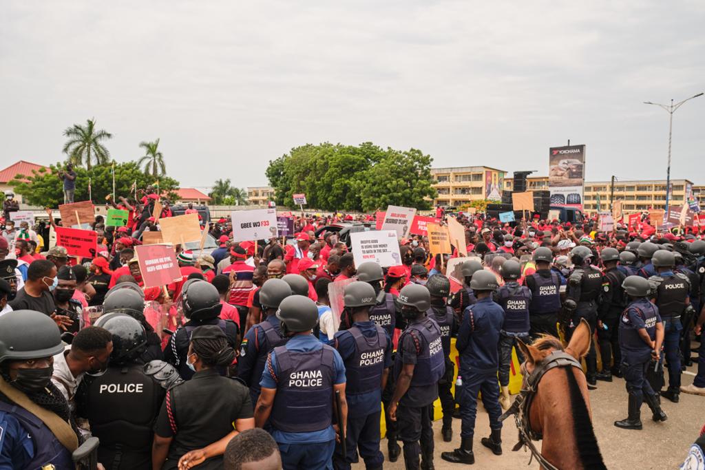 Photos: Onward marching NDC supporters walking for justice