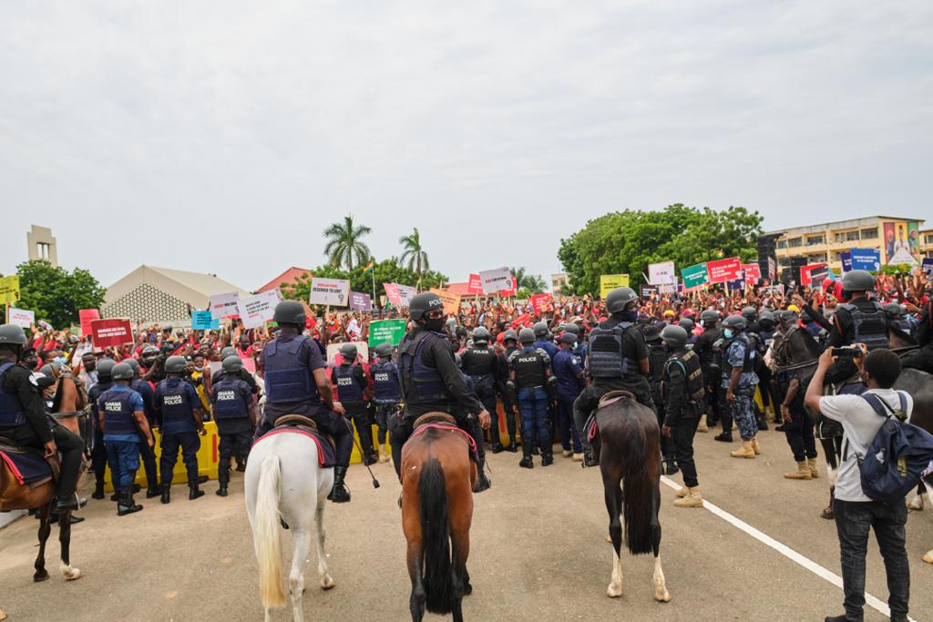 Photos: Onward marching NDC supporters walking for justice