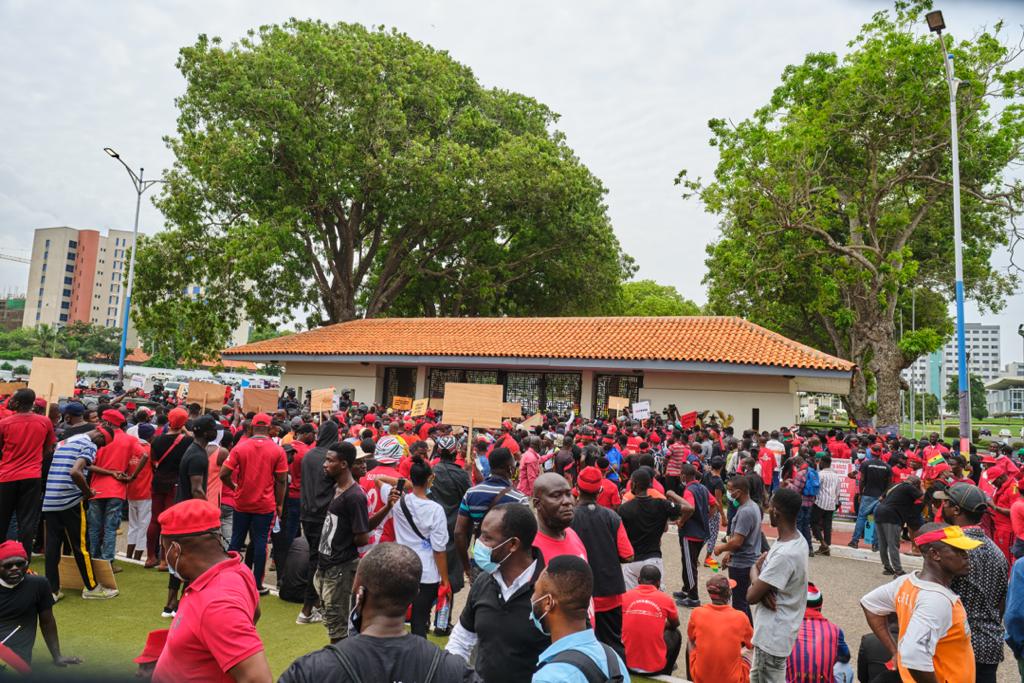 Photos: Onward marching NDC supporters walking for justice